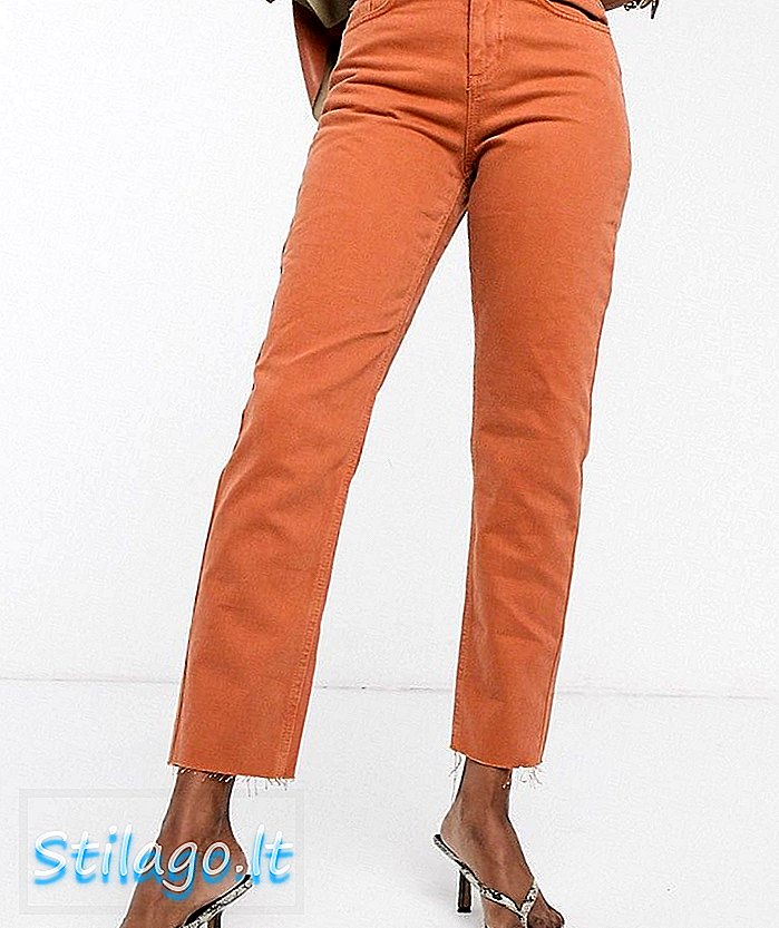 ASOS DESIGN - Ritson - Originele mom jeans in roestkleur met onafgewerkte zoom - rood