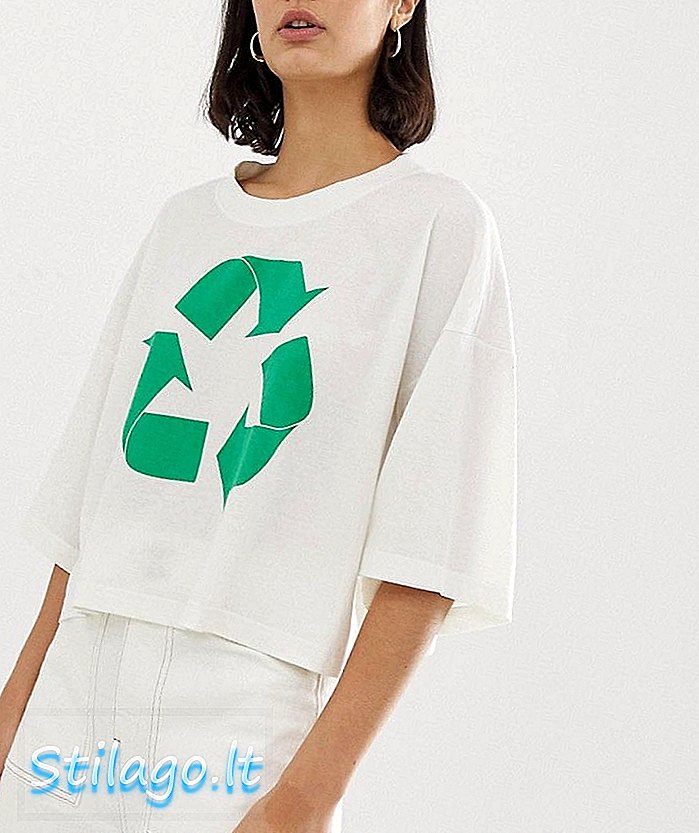Camiseta con símbolo de edición reciclada entre semana en blanco