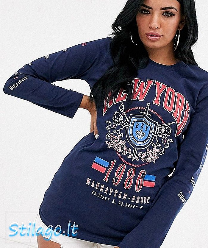 PrettyLittleThing långärmad t-shirt med NYC-slogan i marinblå