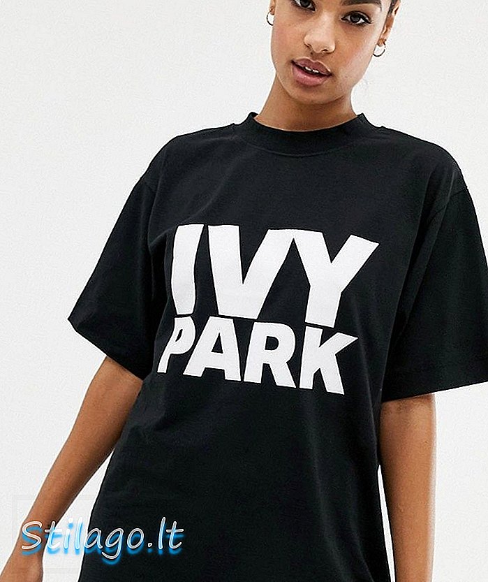 आयव्ही पार्क ओव्हरसाईज लोगो टी-शर्ट इन ब्लॅक