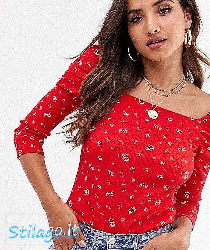Bluză cu mânecă puf River Island, cu gât pătrat, cu imprimeu floral roșu