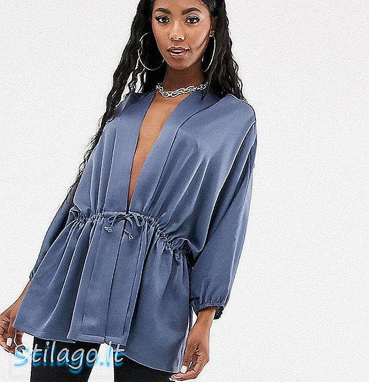 PrettyLittleThing exclusieve diepuitgesneden blouse met kimonomouw in blauw