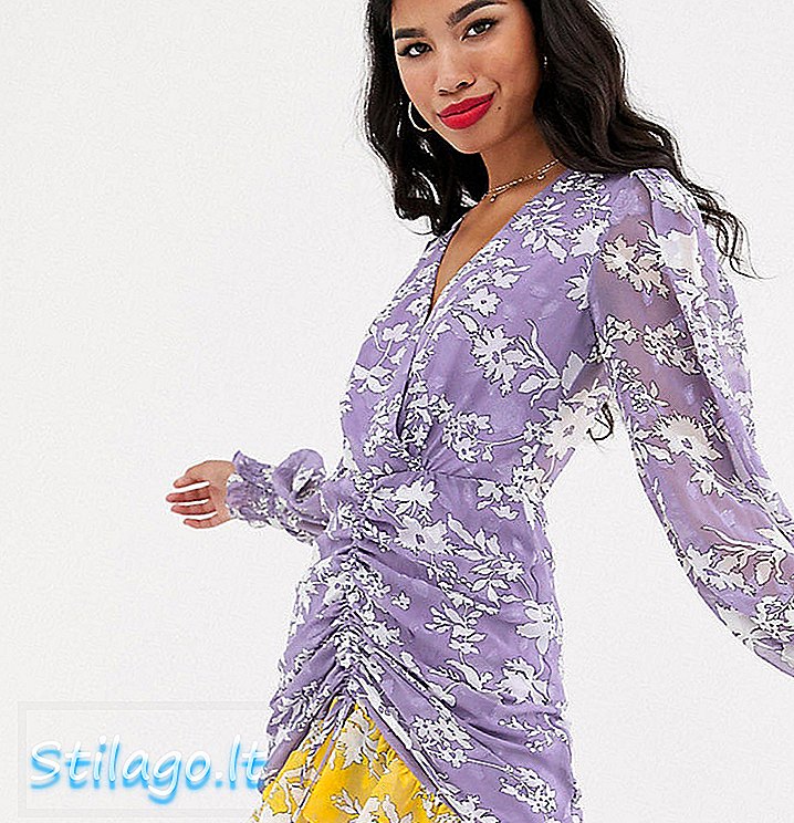 प्रिंट क्लॅश-मल्टीमध्ये रचेड फ्रंटसह डार्क पिंक मिनी ड्रेस