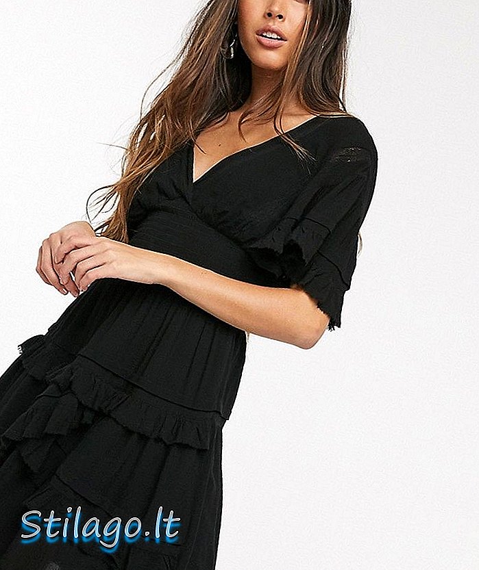 Φόρεμα μπλουζάκι Stradivarius με δαντέλα σε μαύρο χρώμα