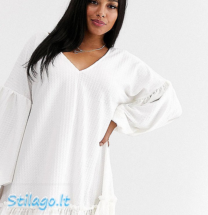 ASOS DESIGN Крива текстурирана рокля от смок с вълнен подгъв-Бяла