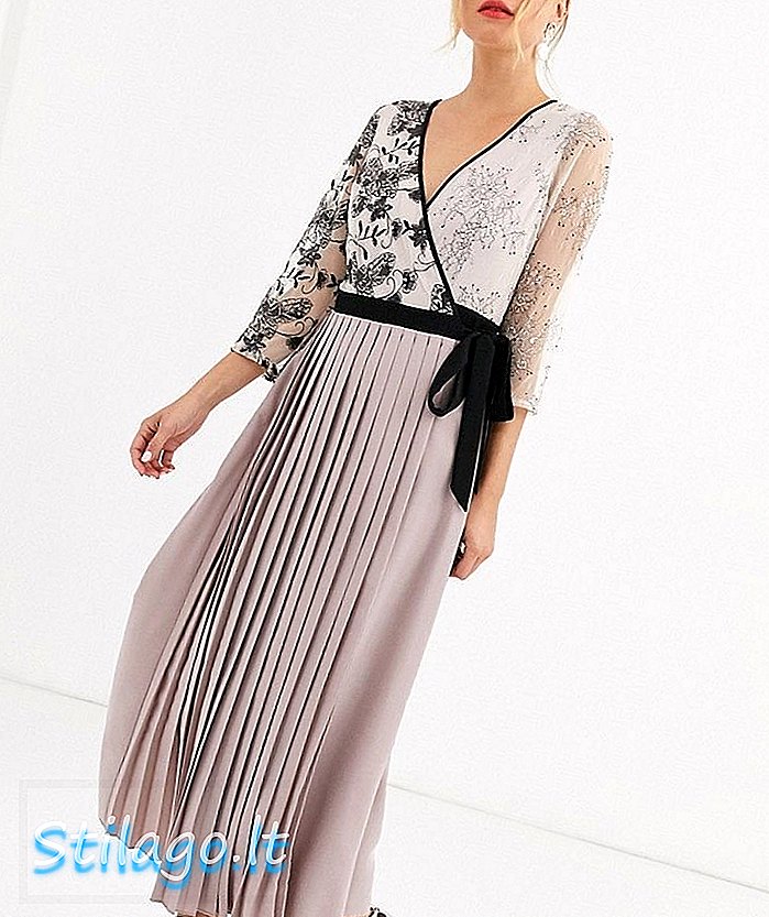 मिंक-पिंक में प्लीटेड स्कर्ट के साथ लिटिल मिस्ट्रेस रैप फ्रंट मैक्सी ड्रेस