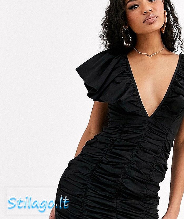 Juodos spalvos suknelė su netinkamu pečių pirštu