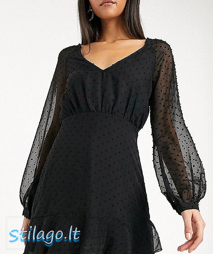 Juodos spalvos suknelė su netinkama dobby ilgomis rankovėmis
