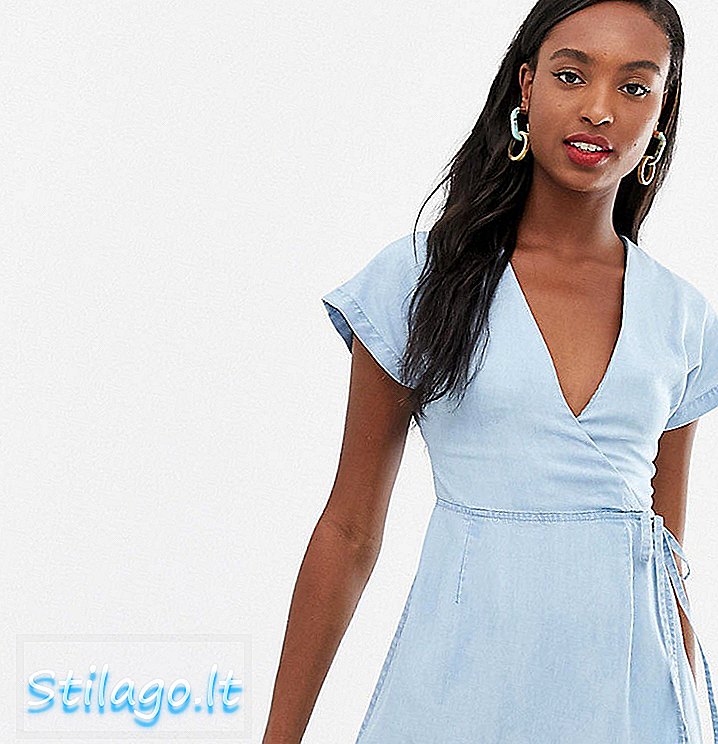 ASOS ڈیزائن لمبے رنگ کے ڈینم لپیٹ لباس نیلے رنگ میں