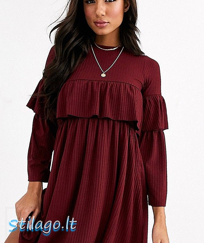 Ekskluzywna, prążkowana sukienka typu boohoo z marszczonymi rękawami w kolorze burgundowo-czerwonym