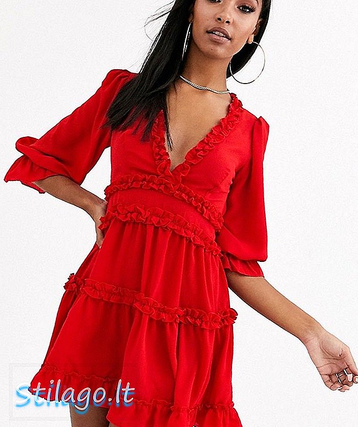 Плаття з фігуристів Boohoo з обробкою з рюшами та відкритою спиною червоного кольору