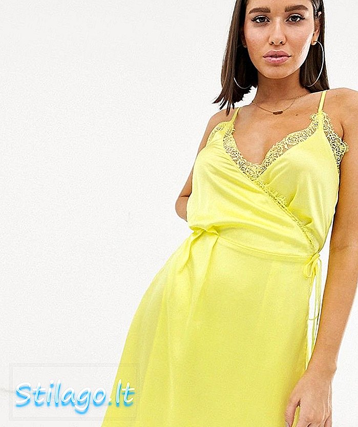 Netinkamai apvyniota cami suknelė su nėrinių apdaila su citrina-Multi