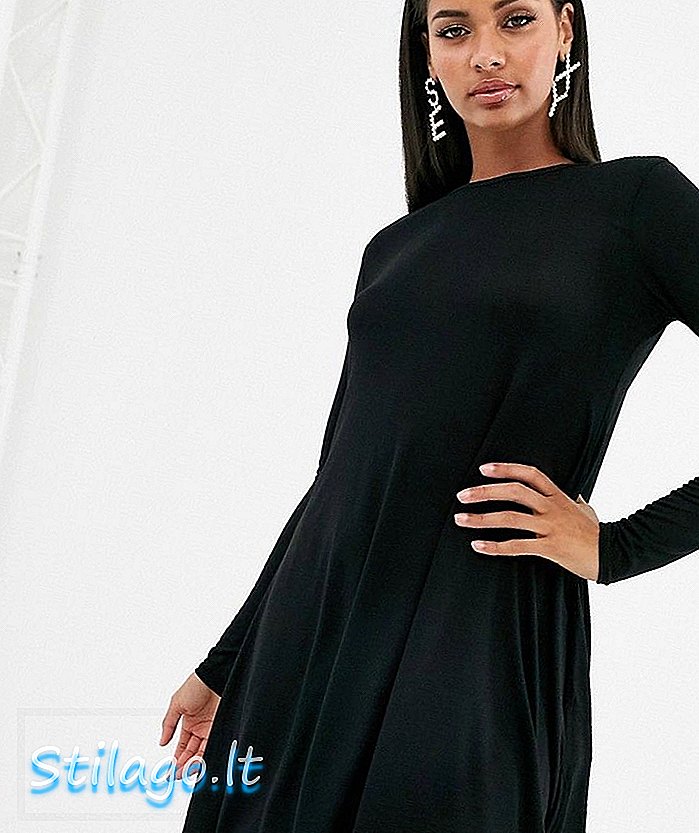 فستان بوهو بأكمام طويلة وياقة مربعة باللون الأسود
