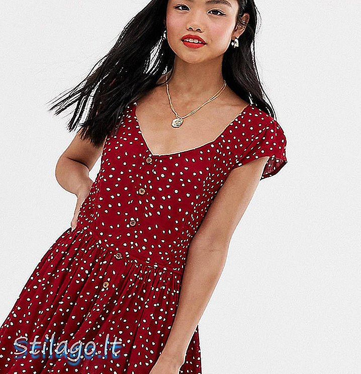 Brave Soul Petite smock klänning med miniknappar i hjärttryck - Röd