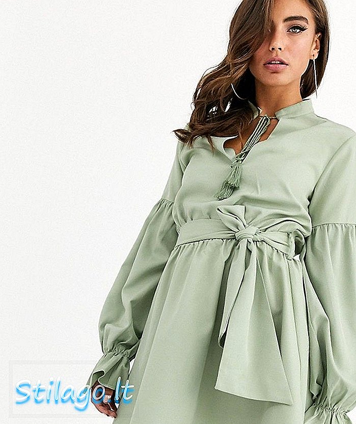 옅은 녹색의 타이 넥과 허리가있는 PrettyLittleThing 스케이팅 드레스