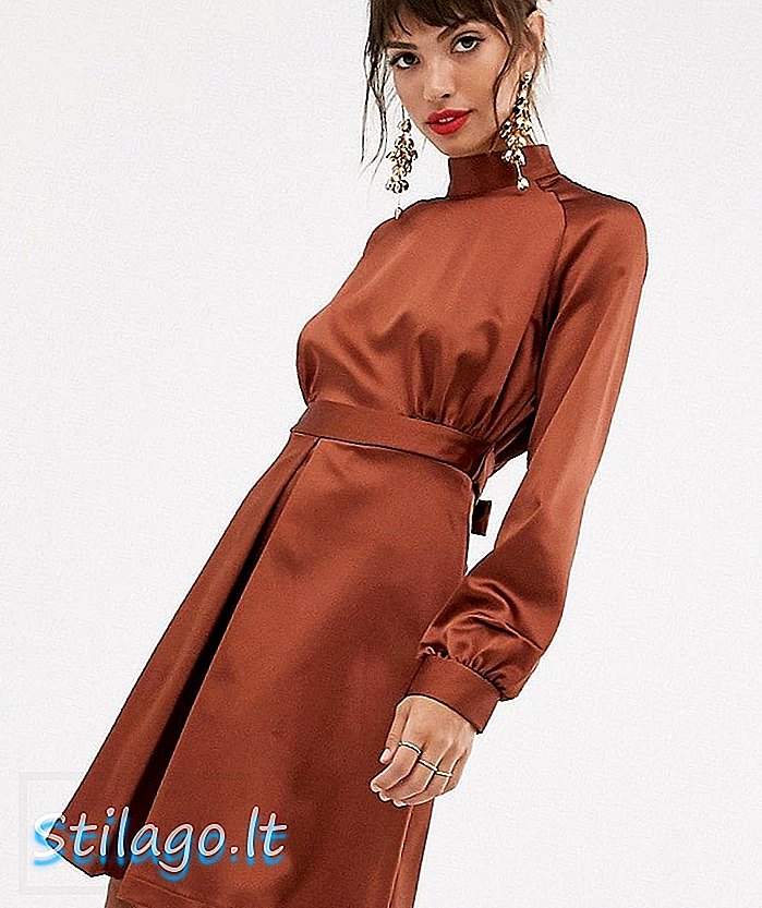 Салонска мини хаљина са високим вратом у браон боји