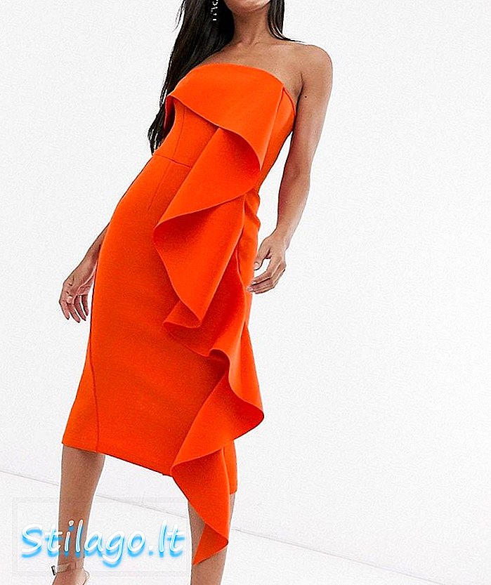 बर्न ऑरेंजमध्ये लॅव्हिश orangeलिसने अतिशयोक्तीपूर्ण फ्रिल बारडोट स्कूबा ड्रेस
