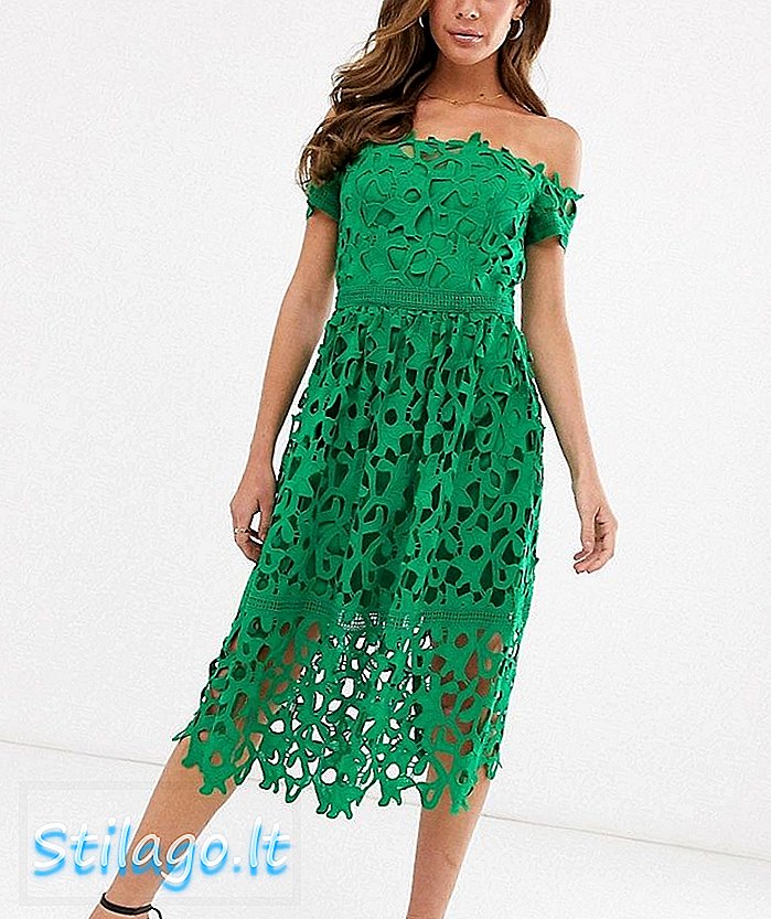 Chi Chi London bardot krajkové midi šaty v zelené