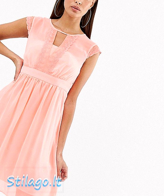 Романтична пастелна рокля на Naf Naf с мека мрежа в империя, все още с дантела-розово