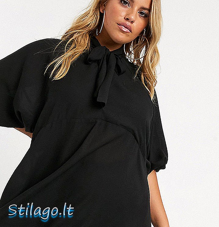 Gaun tunik apung PrettyLittleThing Plus dengan leher tali leher berwarna hitam