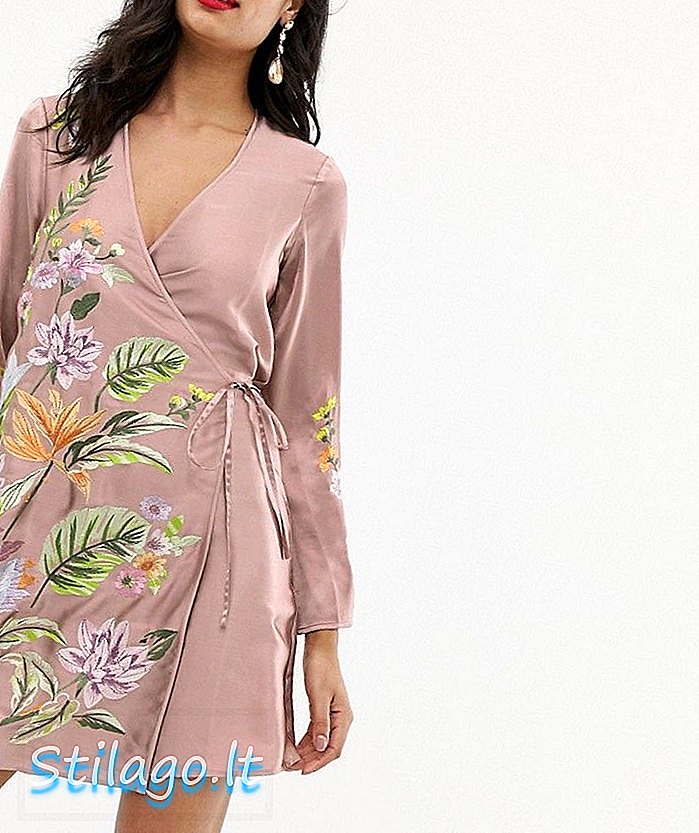 АСОС ДЕСИГН сатенска кимоно јакна мини хаљина са цветним везом и повезом у облику ружичасте боје