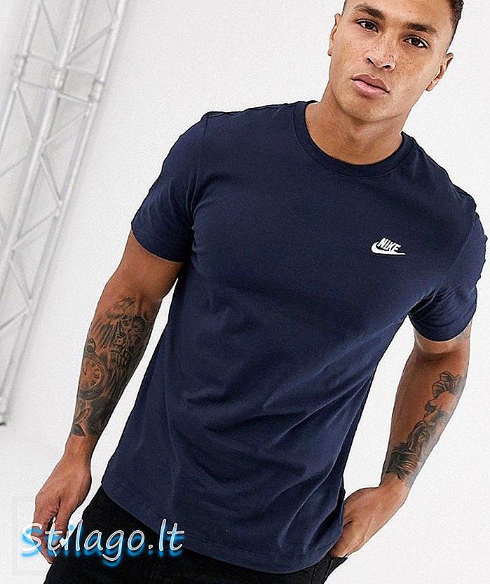 Nike Club Futura t-shirt i marineblå