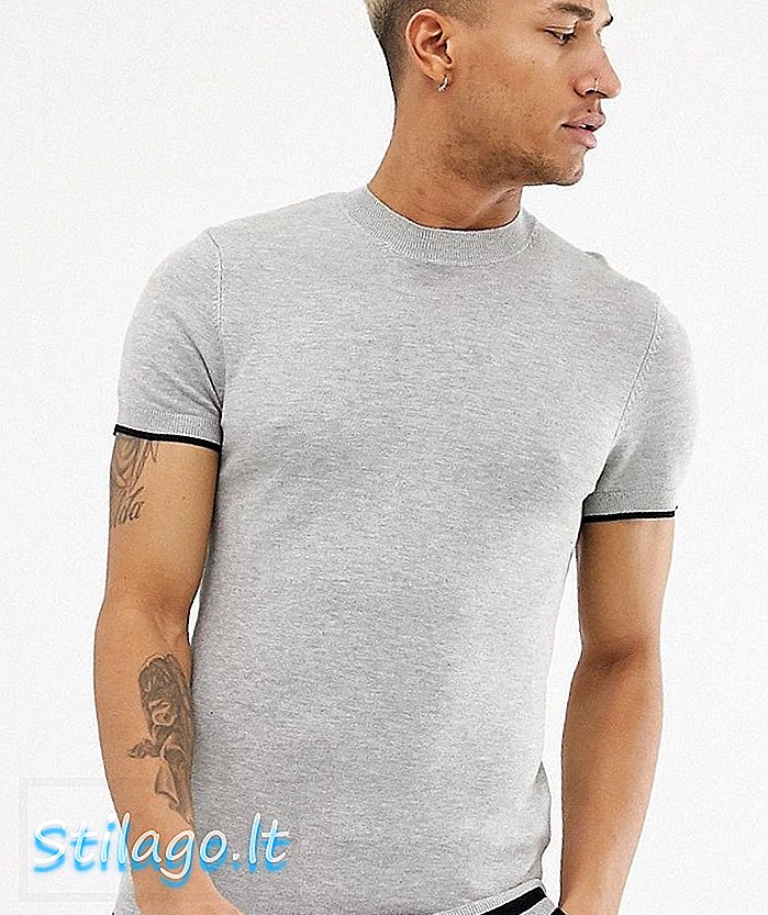 „Bershka“ megzti marškinėliai su šviesiai pilkos spalvos juostelėmis