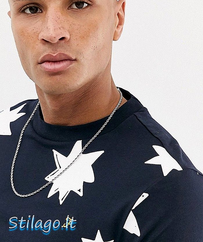 Farah Blackburn estrela impressão t-shirt na marinha