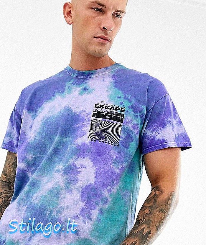 T-shirt baru yang melarikan diri dari depan dan belakang yang dicuci dengan warna ungu