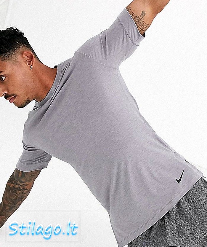 T-shirt Nike Yoga grigia