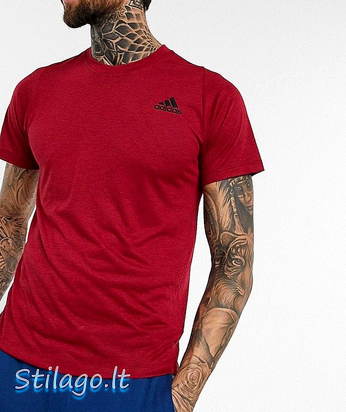 एडिडास ट्रेनिंग टी-शर्ट लाल रंग में