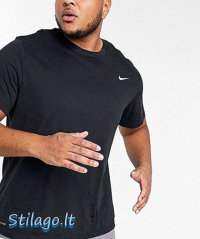 Nike Training Plus T-shirt in zwart