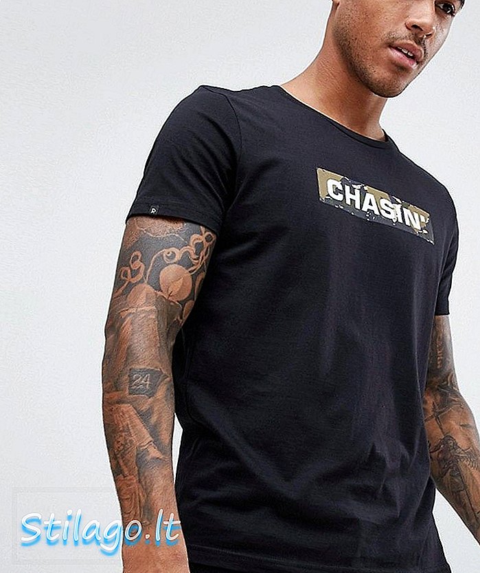 „Chasin 'Camo“ dėžutės logotipas marškinėliai juodi