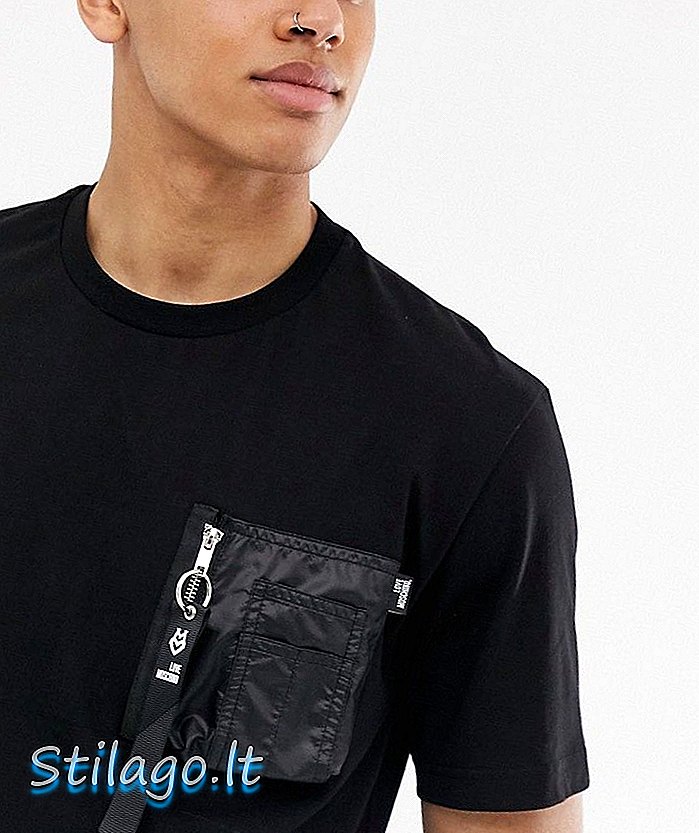 Love Moschino majica v črni barvi z žepom z zadrgo