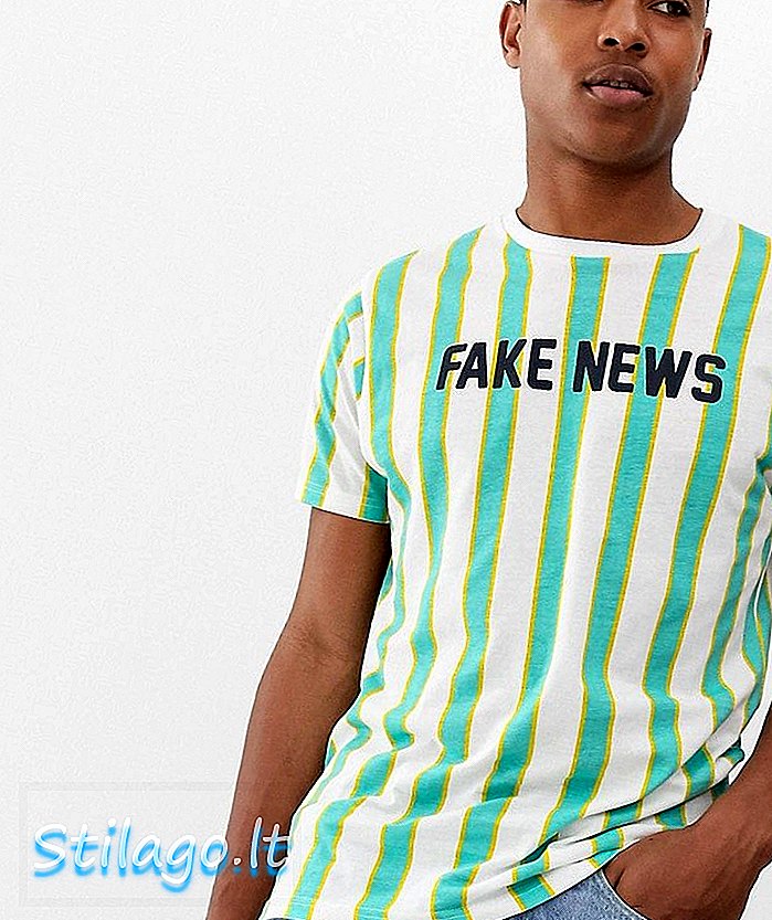 חולצת טריקו עם פס חדשות חדשות מזויפות - ירוק