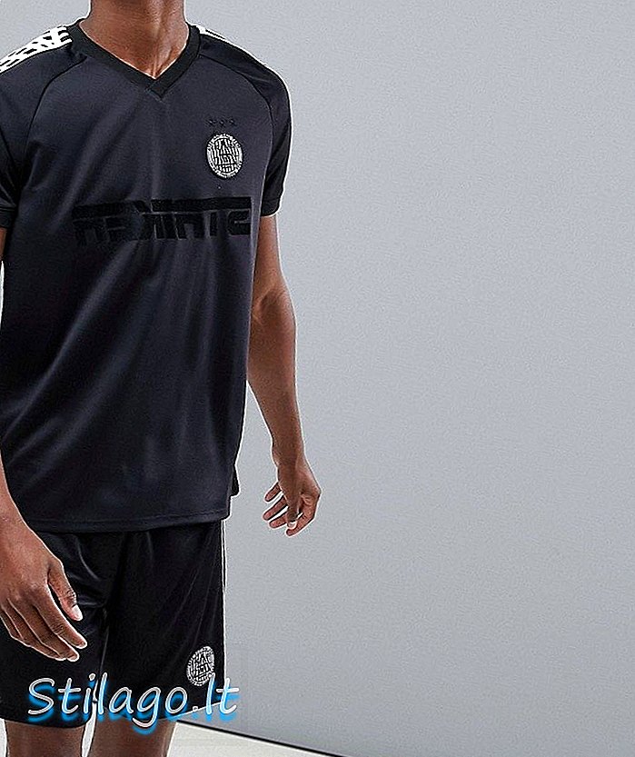 Camiseta de fútbol con secado rápido en negro ASOS 4505