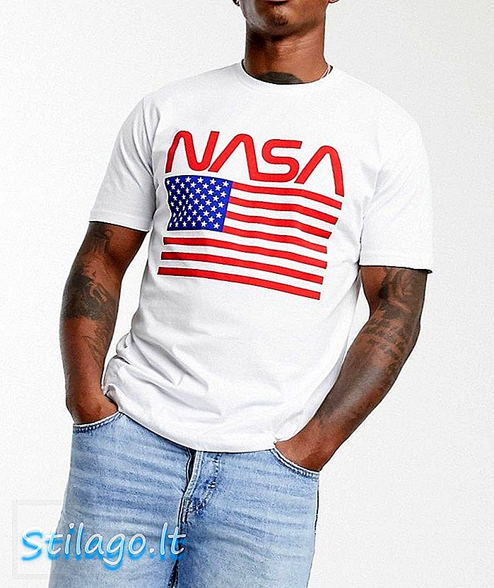 ASOS Nasa เสื้อยืดผ่อนคลายพิมพ์ลายธงชาติ - ขาว