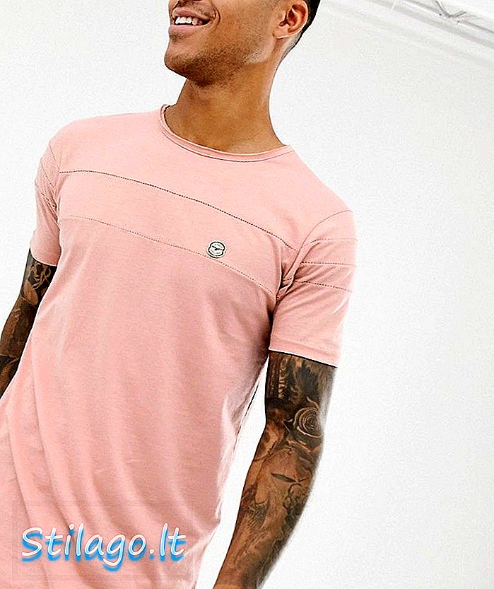 Le Breve izrežite i šivajte majicu kratkih pruga zakrivljene ružičaste boje
