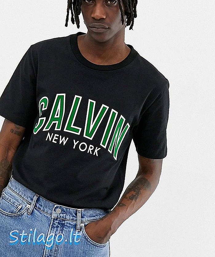 T-shirt logo Calvin Klein Jeans besar berwarna hitam