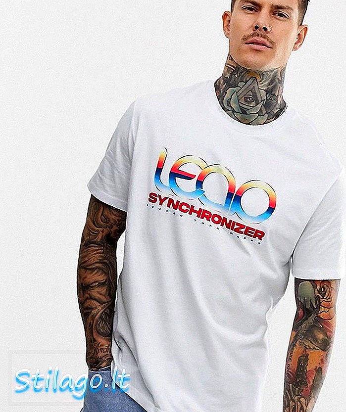 Bershka retro-tryckt synkroniserad t-shirt i vitt