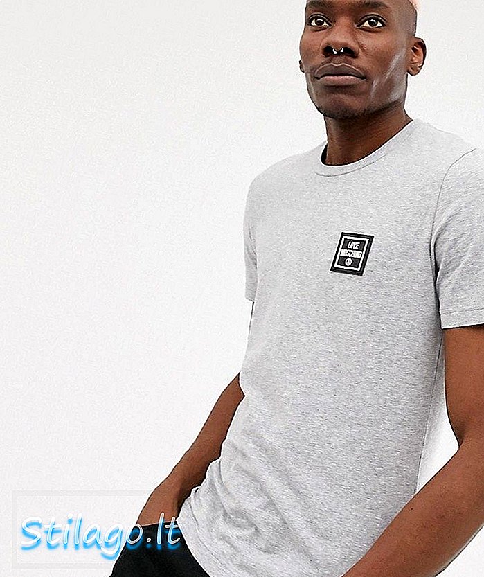 Moschino logosu t-shirt gri seviyorum