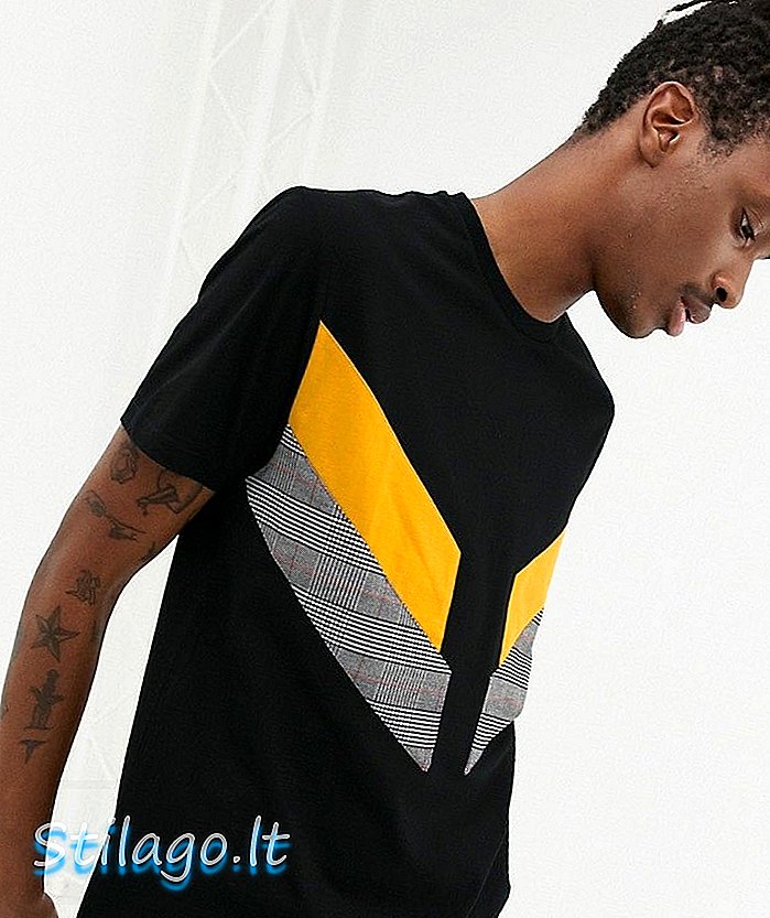 एएसओएस डिझाईन विणलेल्या चेक कट आणि शिवलेल्या पॅनेल्स-ब्लॅकसह रिलॅक्स टी-शर्ट