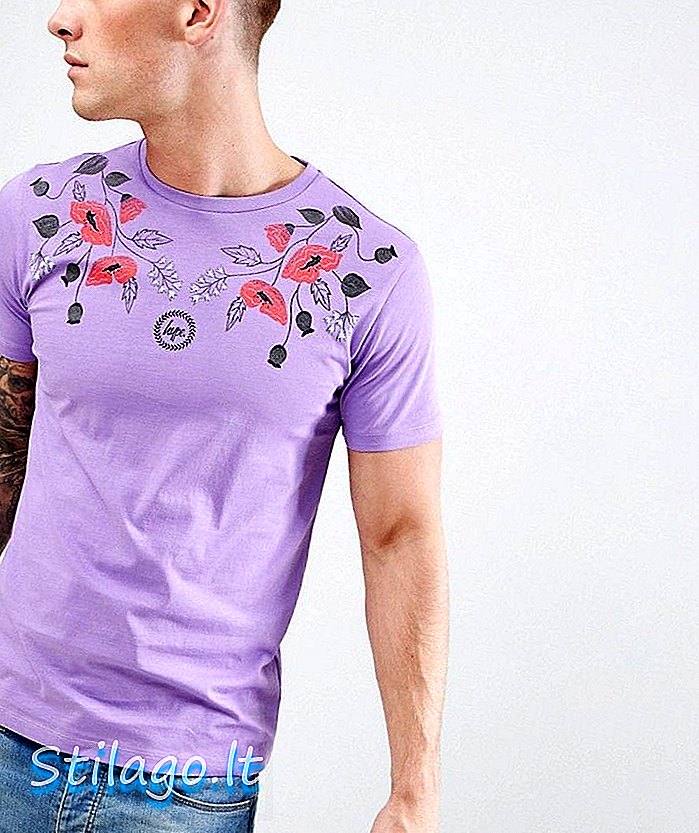جامنی رنگ میں گلاب پرنٹ والی ہائپ ٹی شرٹ
