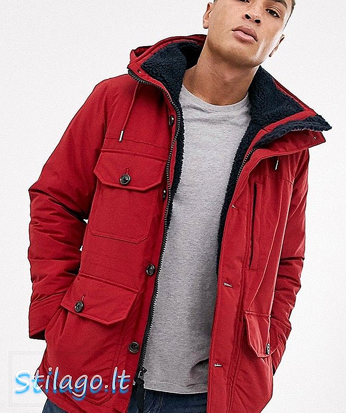 Abercrombie & Fitch trekingová bunda s kapucí v červené barvě