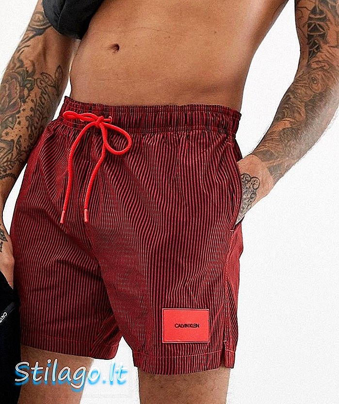 Calvin Klein patch logo strips badshorts i rött