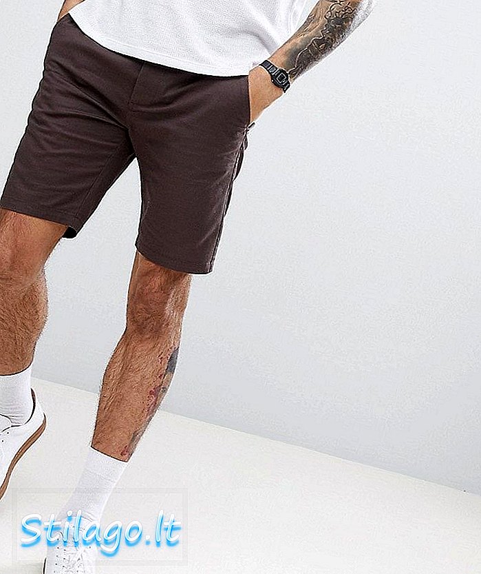 Shorts chinos ajustados en marrón de ASOS DESIGN