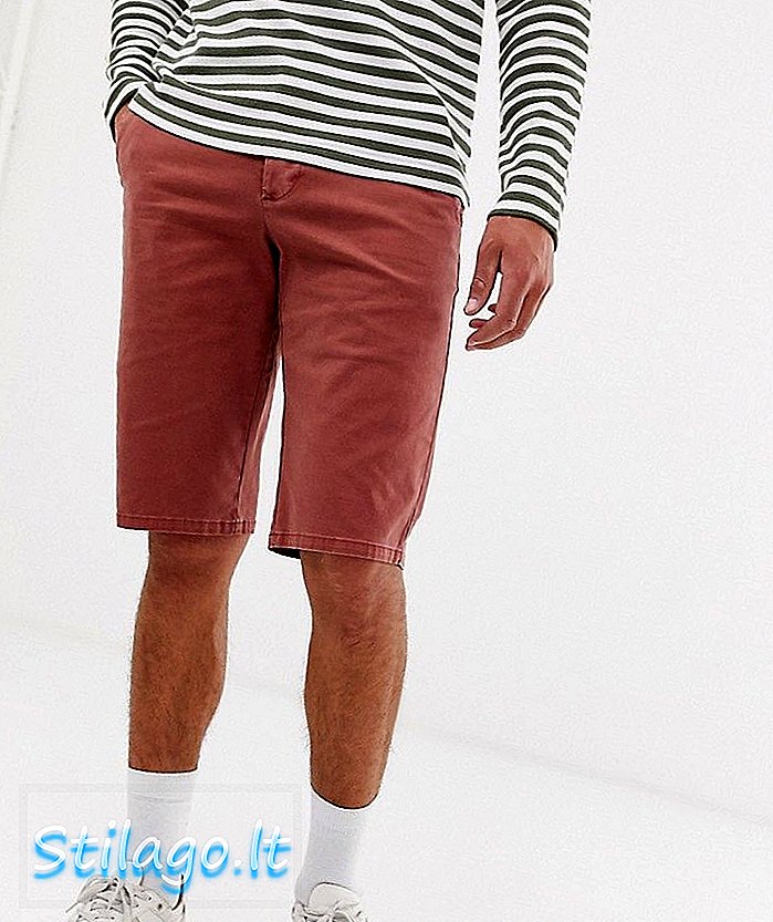 Pantalones cortos chinos más largos y delgados en rojo lavado de ASOS DESIGN