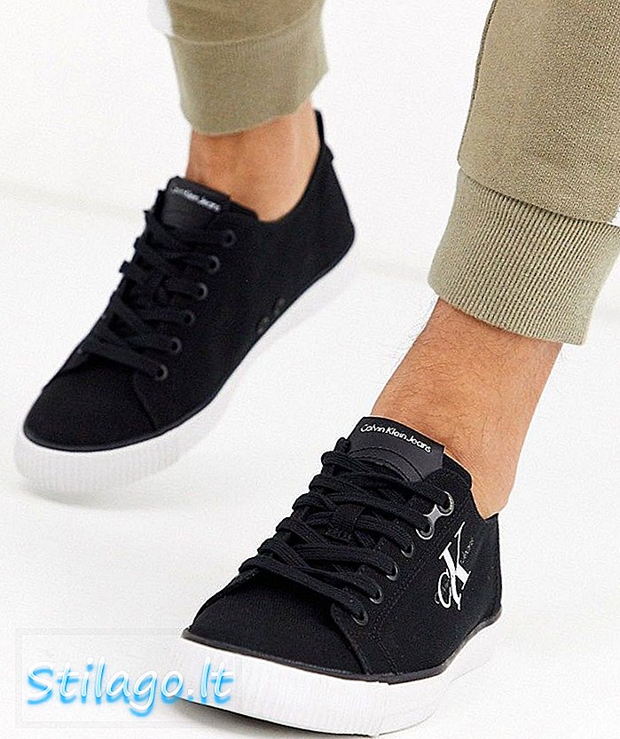 Calvin Klein Arnold logosu siyah renkte plimsolls