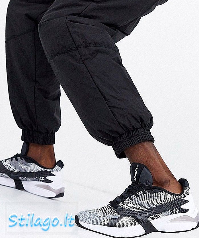 Кроссовки Nike Ghoswift в цвете черный / белый BQ5108-101