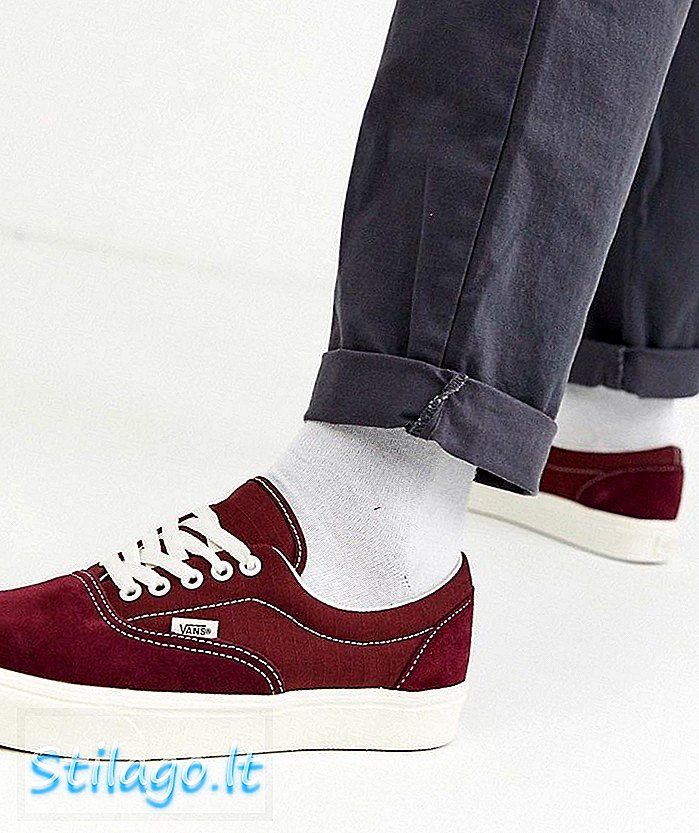 Vans ComfyCush Era tréneri v burgundsko-červenej farbe